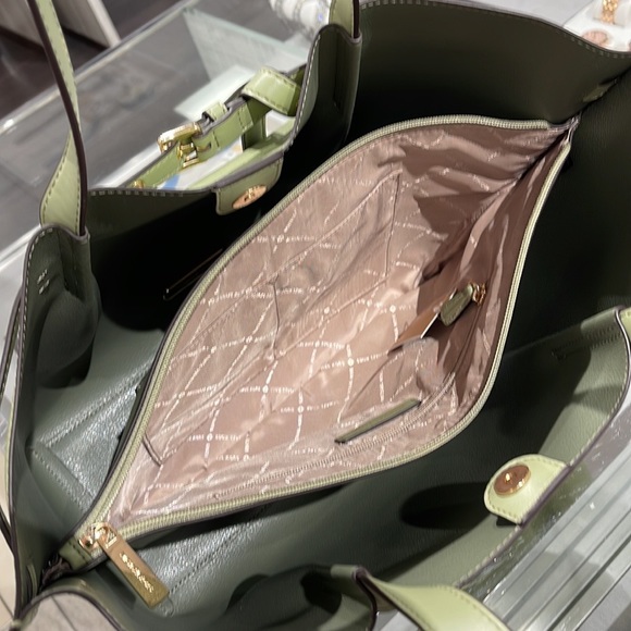 MICHAEL KORS Emilia Large Pebbled Leather Tote Bag Light Sage COLOR - Picture 14 of 16